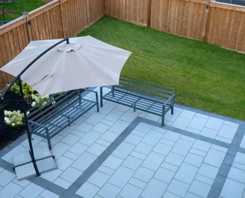 Custom lorne park patio backyard interlocking