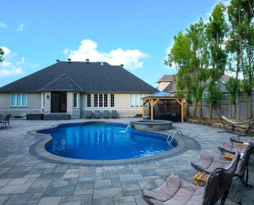 big Interlocking backyard Pool