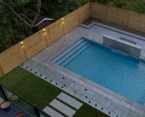 Swimming_pool_installation