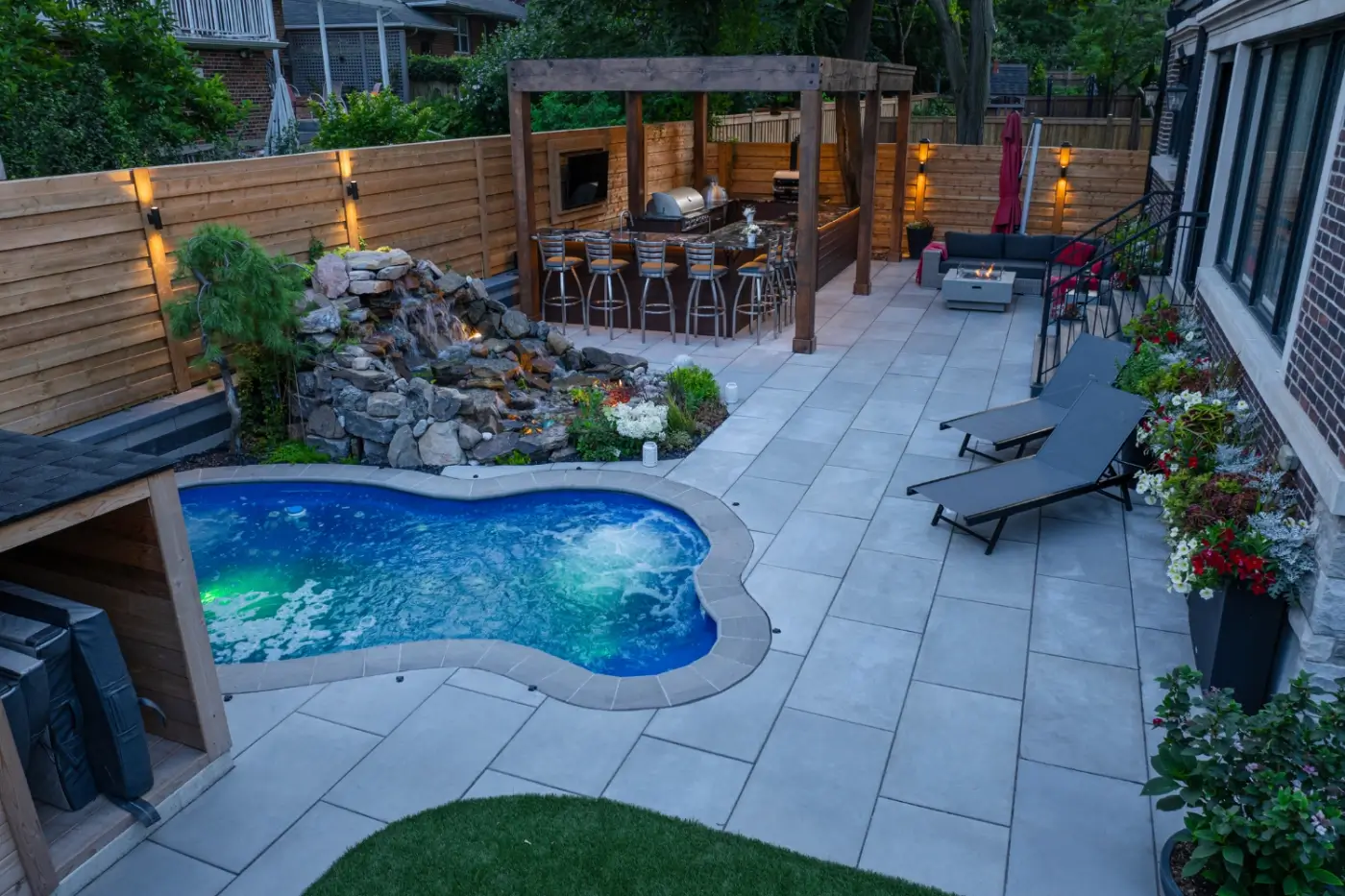 professional landscaping services small yard Mississauga