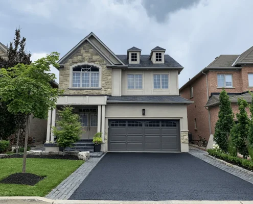 sealing a vaughan driveway with interlocking borders